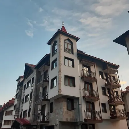 Pamporovo, Ski-in Ski-out, Family Apartment, Lift Access Appartement *